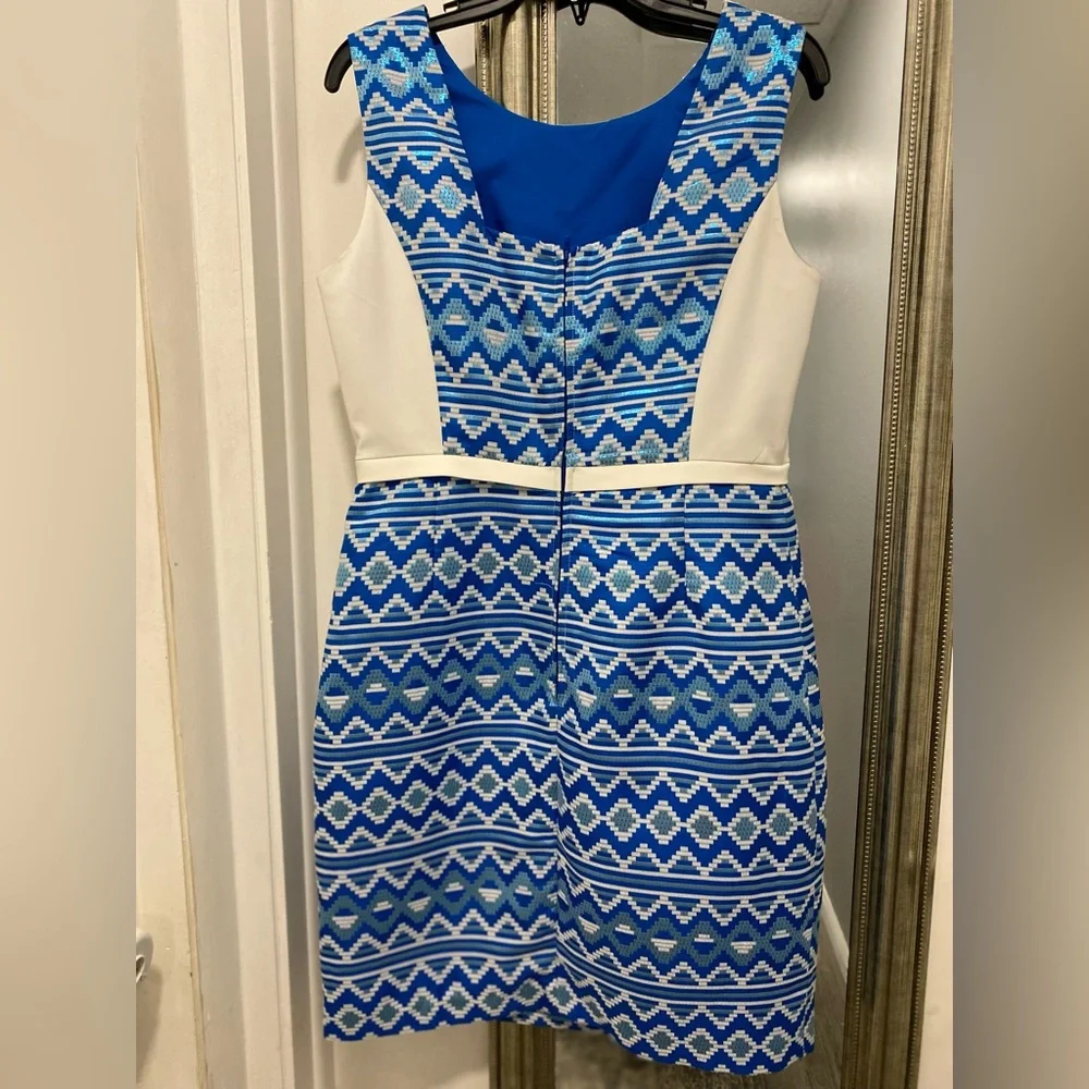 Belle Badgley Mischka Sleeveless Dress, size 12 White Blue Geometric - Picture 3 of 8